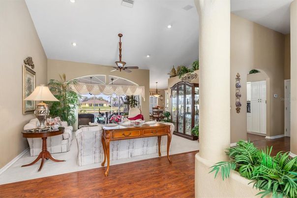 Interior, Recessed Lighting, Wood Texture Flooring