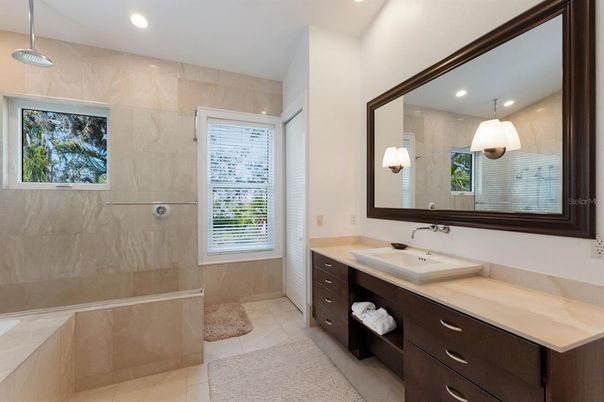 Bathroom, Glass Shower, Interior, Pendant Lights, Recessed Lighting