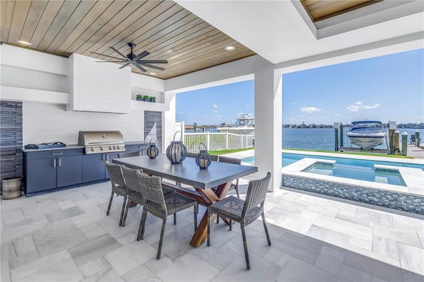 Exterior, Pool, Water