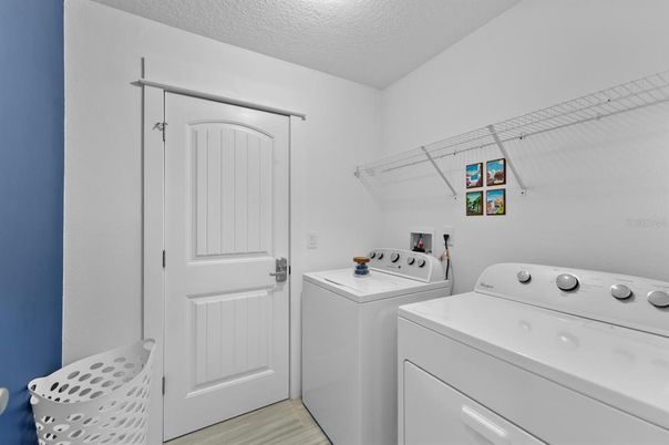 Interior, Utility Closets, Washer, Wood Texture Flooring