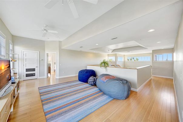 Interior, Recessed Lighting, Wood Texture Flooring
