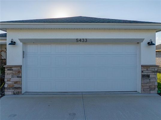 Detached Garage, Exterior