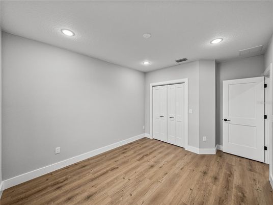 Empty room, Interior, Recessed Lighting, Wood Texture Flooring