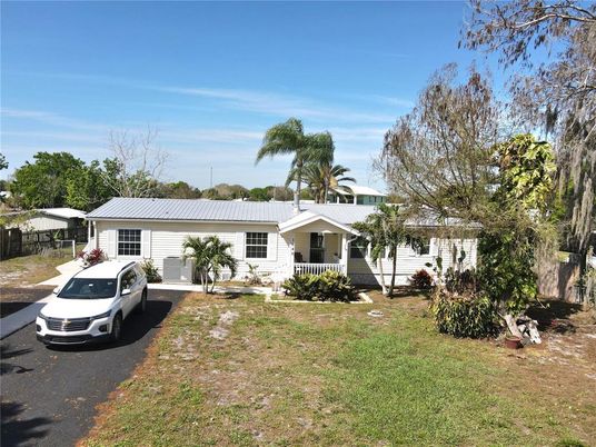 Backyard, Exterior, Facade, Ranch