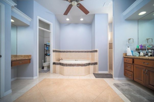 Bathroom, Interior, Recessed Lighting