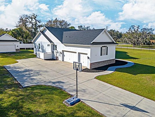 Backyard, Detached Garage, Exterior