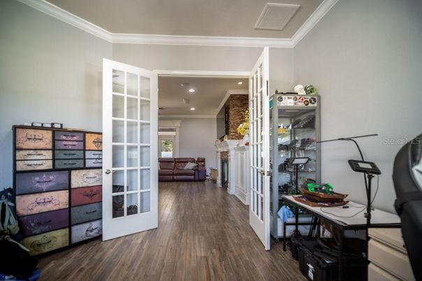 Interior, Recessed Lighting, Wood Texture Flooring