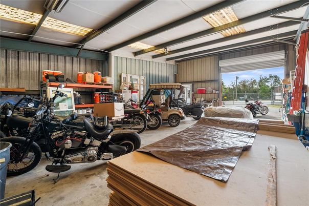 Garage, Interior