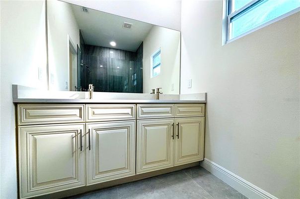 Bathroom, Dual Sink Vanities, Interior, Recessed Lighting