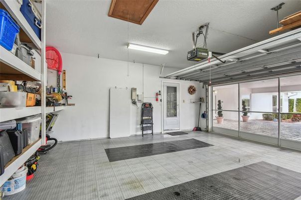Garage, Interior