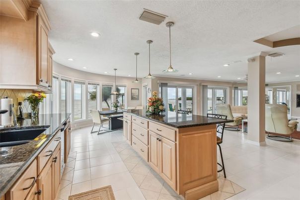 Dining room, Interior, Kitchen, Pendant Lights, Recessed Lighting