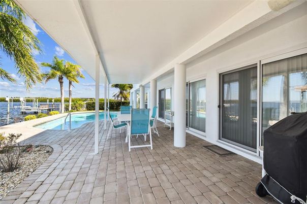 Exterior, Pool, Water