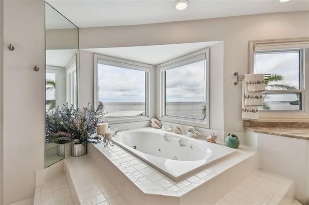 Bathroom, Interior, Recessed Lighting, Water