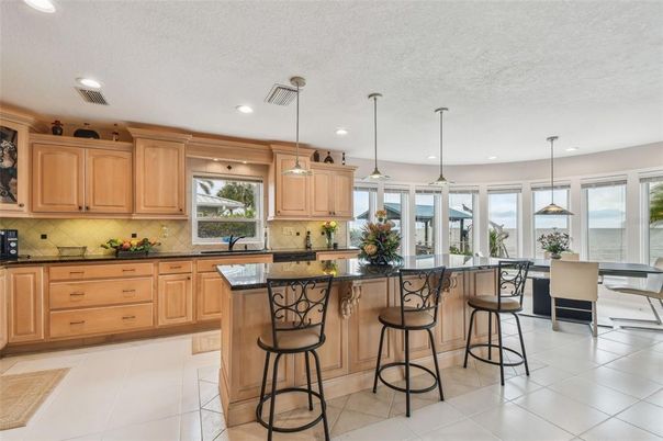 Dining room, Interior, Kitchen, Pendant Lights, Recessed Lighting