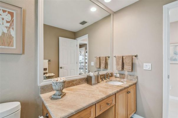 Bathroom, Interior, Recessed Lighting