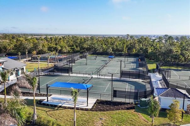 Exterior, Tennis Courts