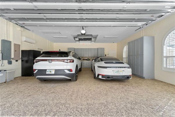 Garage, Interior