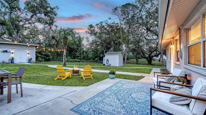 Backyard, Exterior