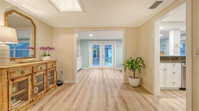 Interior, Recessed Lighting, Wood Texture Flooring