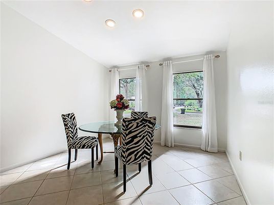 Dining room, Interior, Recessed Lighting