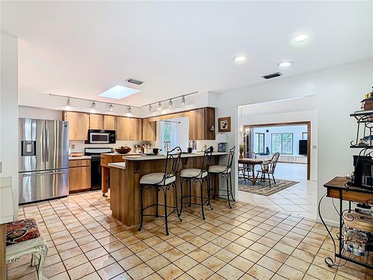 Dining room, Interior, Kitchen, Recessed Lighting, Stainless Steel Appliances