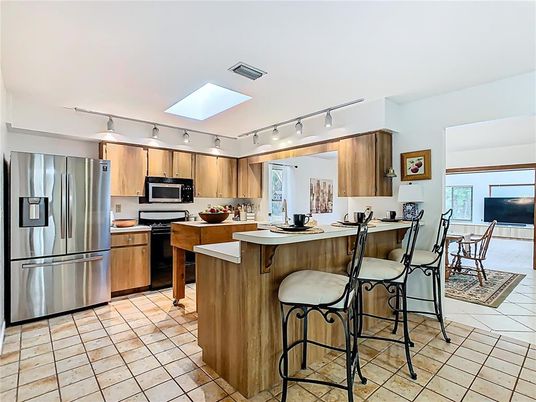 Dining room, Interior, Kitchen, Stainless Steel Appliances