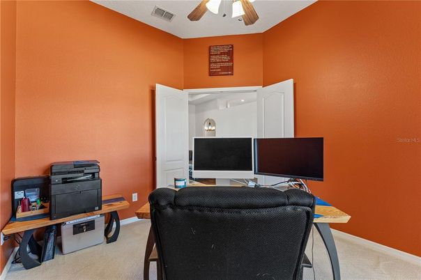 Home Office, Interior