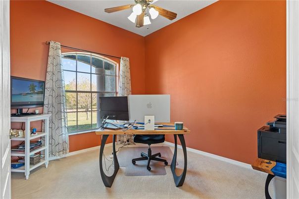 Home Office, Interior