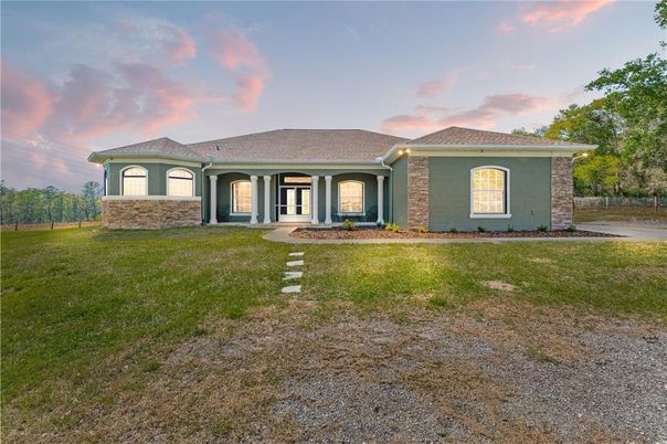 Backyard, Exterior, Facade, Ranch