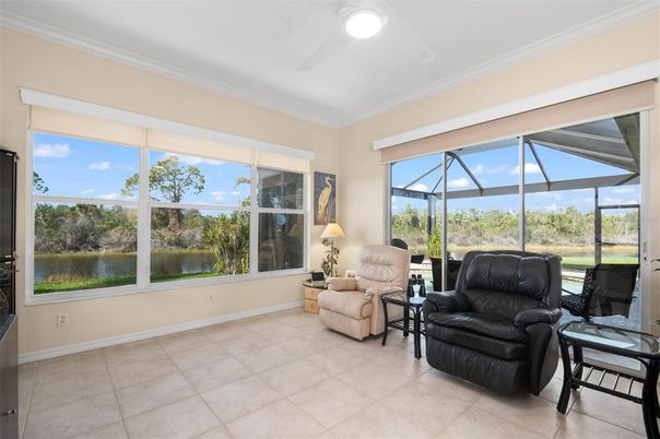 Interior, Living room, Sun Room, Water