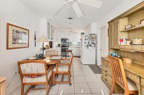 Dining room, Interior, Kitchen, Stainless Steel Appliances
