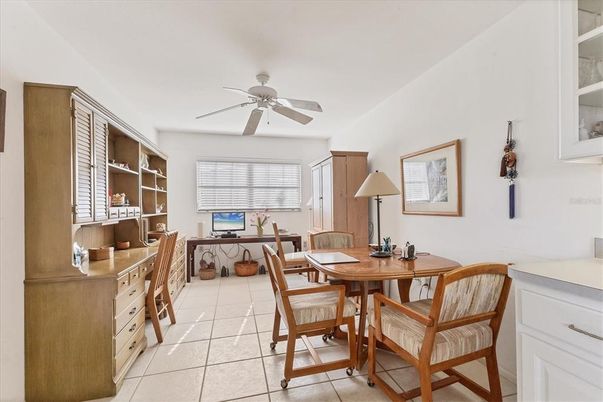 Dining room, Interior