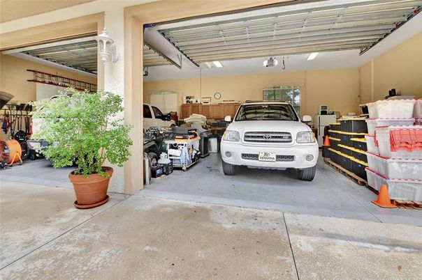 Garage, Interior