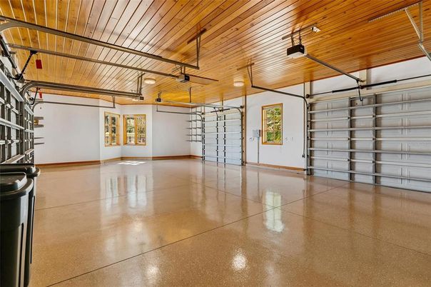 Garage, Interior, Wooden Ceilings