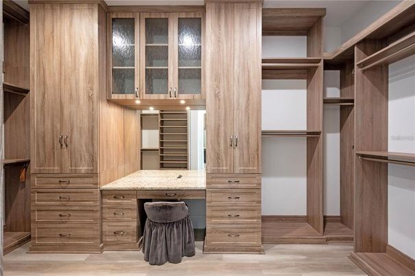 Interior, Walk-in Closets, Wood Texture Flooring