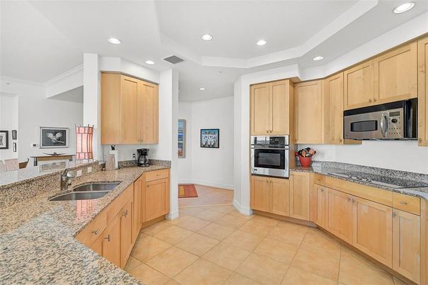 Interior, Kitchen, Recessed Lighting