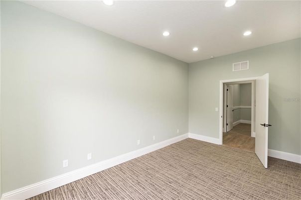 Empty room, Interior, Recessed Lighting