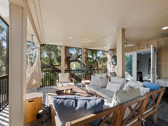 Interior, Living room, Recessed Lighting, Sun Room