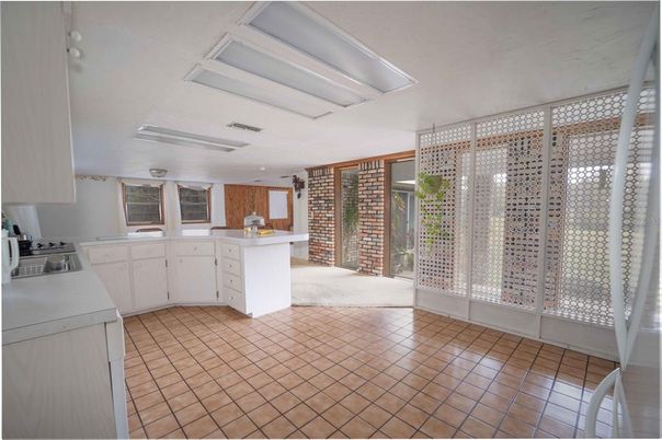 Interior, Kitchen, Stone Walls, Washer