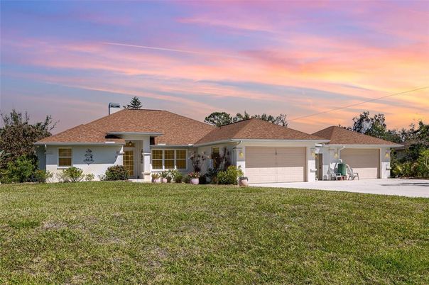 Attached, Backyard, Exterior, Facade, Ranch