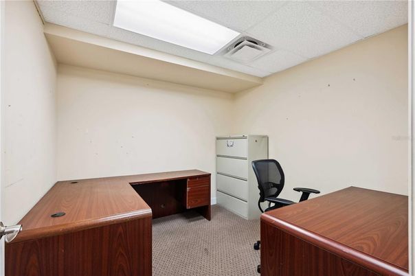 Home Office, Interior