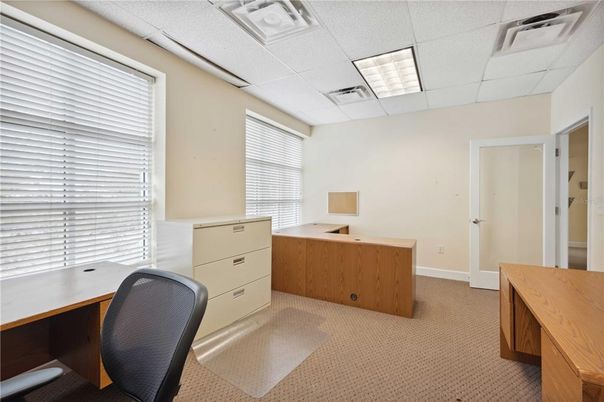 Home Office, Interior