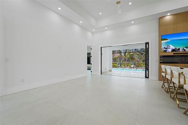 Empty room, Interior, Recessed Lighting