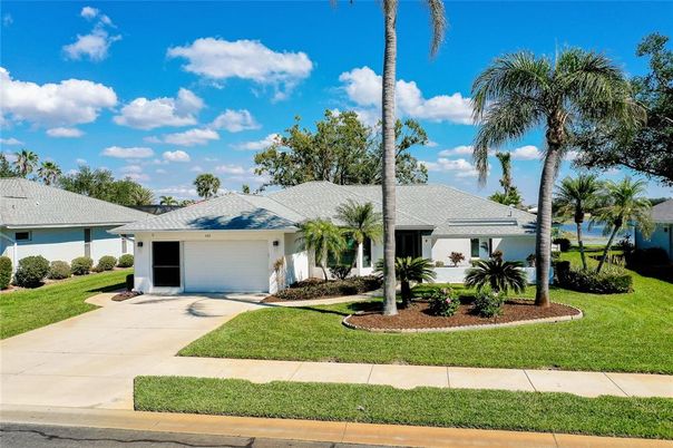 Attached, Exterior, Facade, Ranch