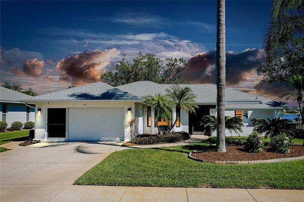 Attached, Exterior, Facade, Ranch
