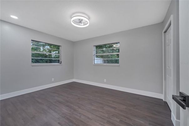Empty room, Interior, Recessed Lighting, Wood Texture Flooring