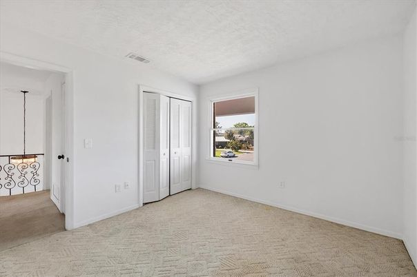 Empty room, Interior, Pendant Lights