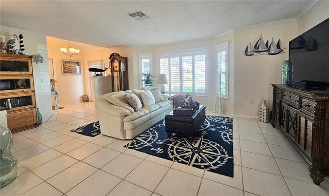 Chandelier, Interior, Kitchen, Living room