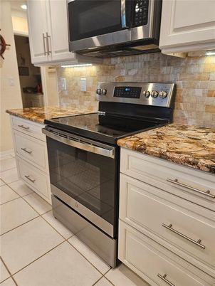 Interior, Kitchen, Stainless Steel Appliances
