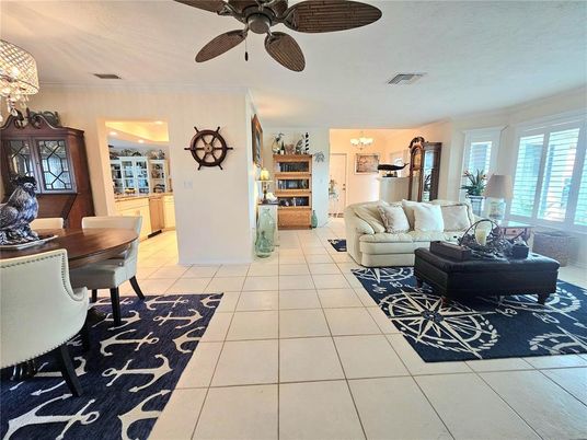 Chandelier, Dining room, Interior, Kitchen, Living room